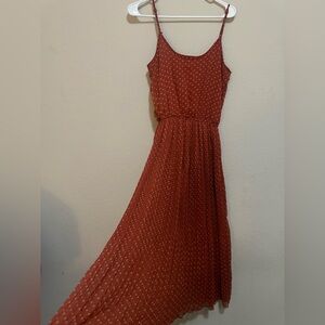 Tomato burnt-red (dirty-red) polka dot pleated dress Women’s size S